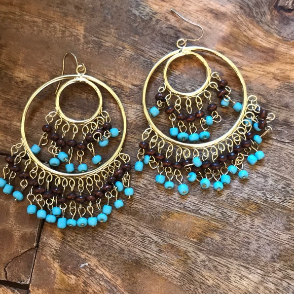 Turquoise and wood bead chandelier earrings - Picture 3 of 3